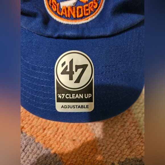 NHL New York Islanders hat - Picture 3 of 4